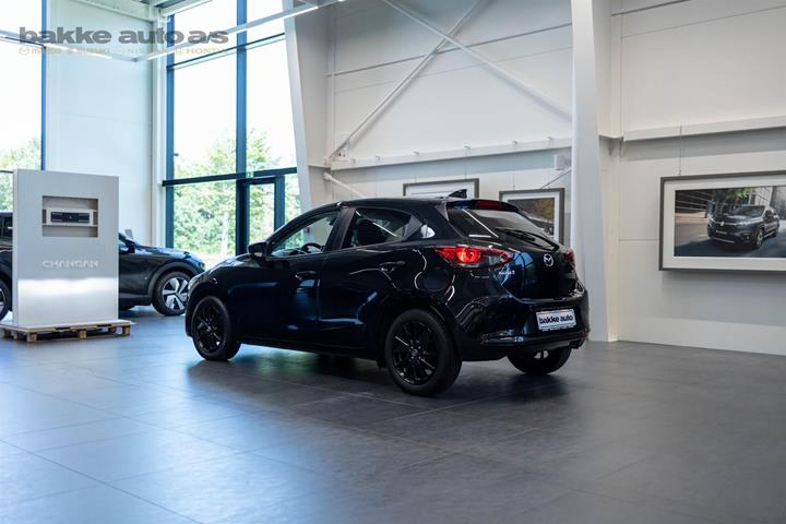 Sort Mazda 2 fra 2023
