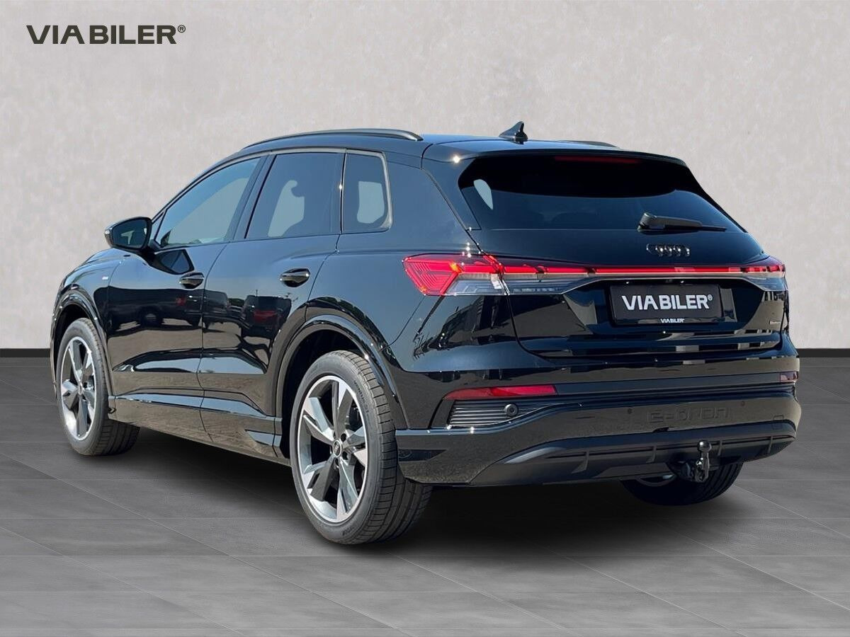 Sort Audi Q4 fra 2026