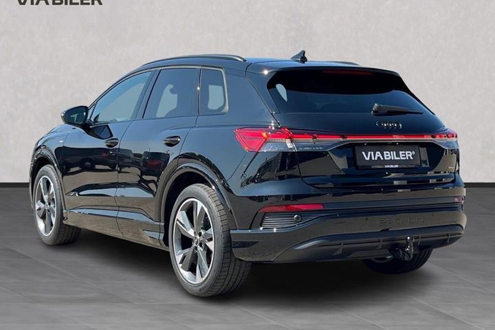 Sort Audi Q4 fra 2026