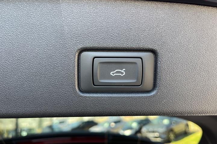 Sort Audi Q4 fra 2026