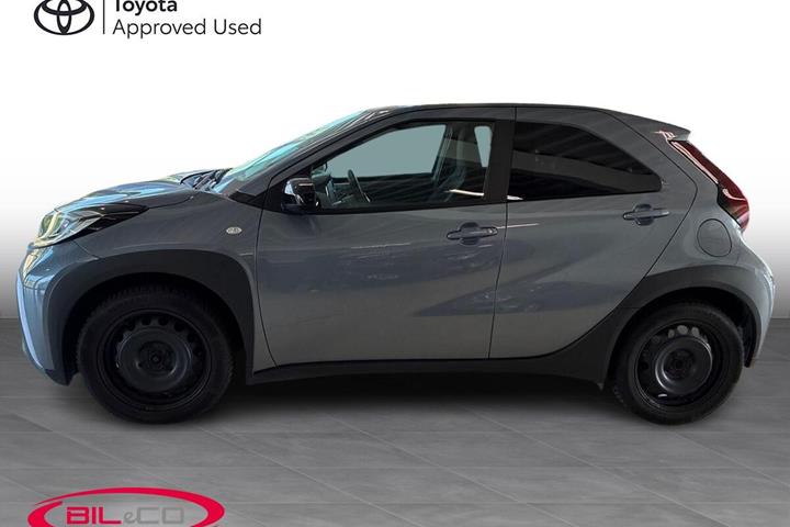 Grå Toyota Aygo X fra 2025