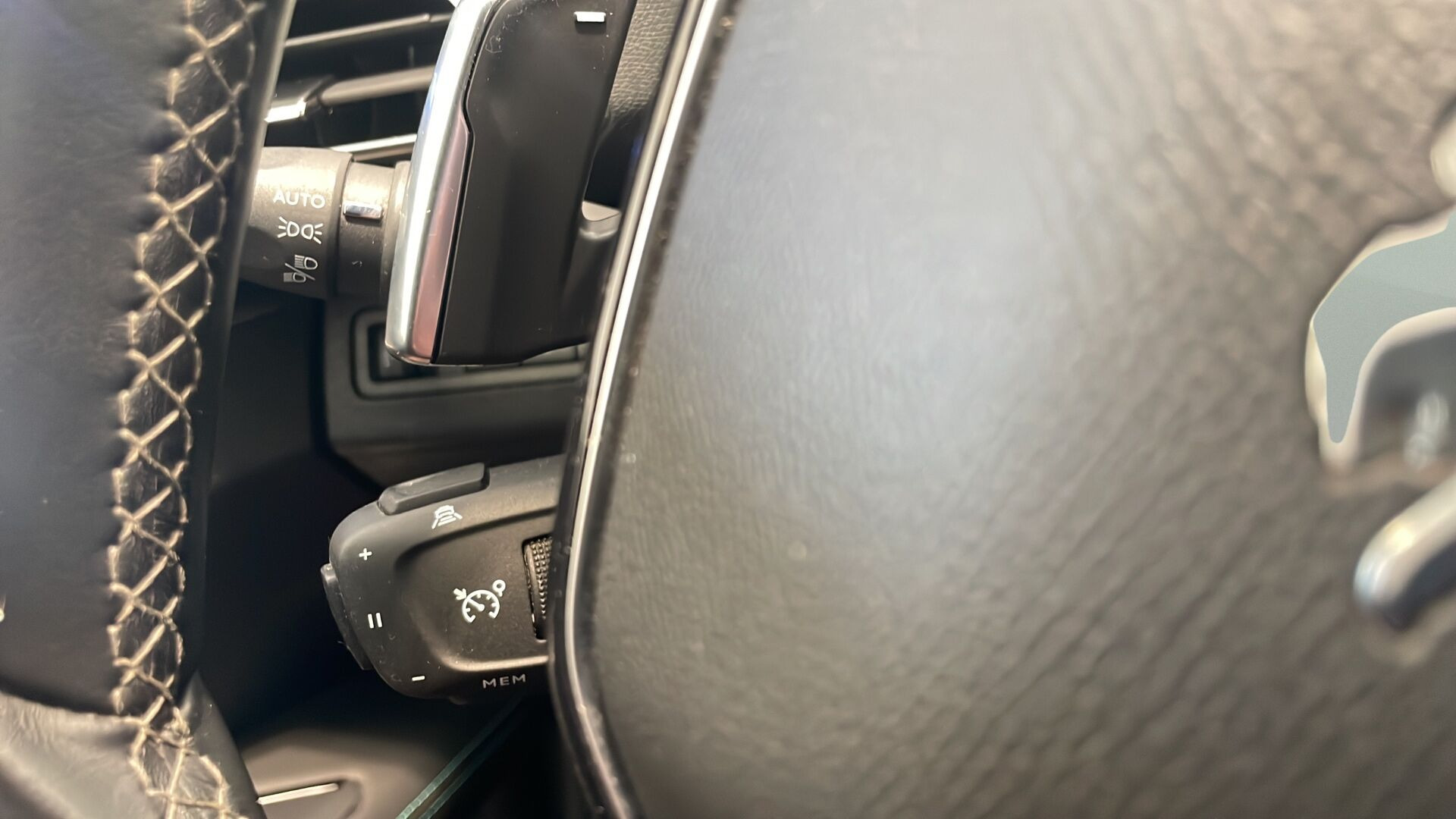 Hvid Peugeot 3008 fra 2021
