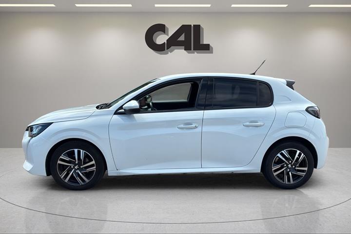 Hvid Peugeot 208 fra 2022