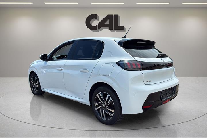 Hvid Peugeot 208 fra 2022