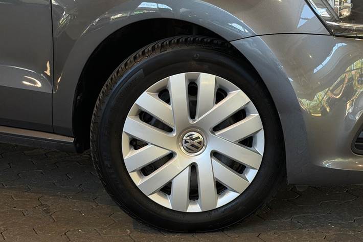 Grå VW Polo fra 2017