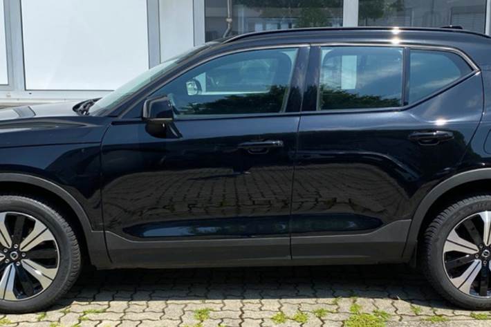 Sort Volvo XC40 fra 2023