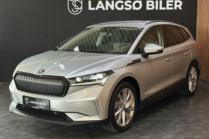 Sølv Skoda Enyaq fra 2021 set udefra