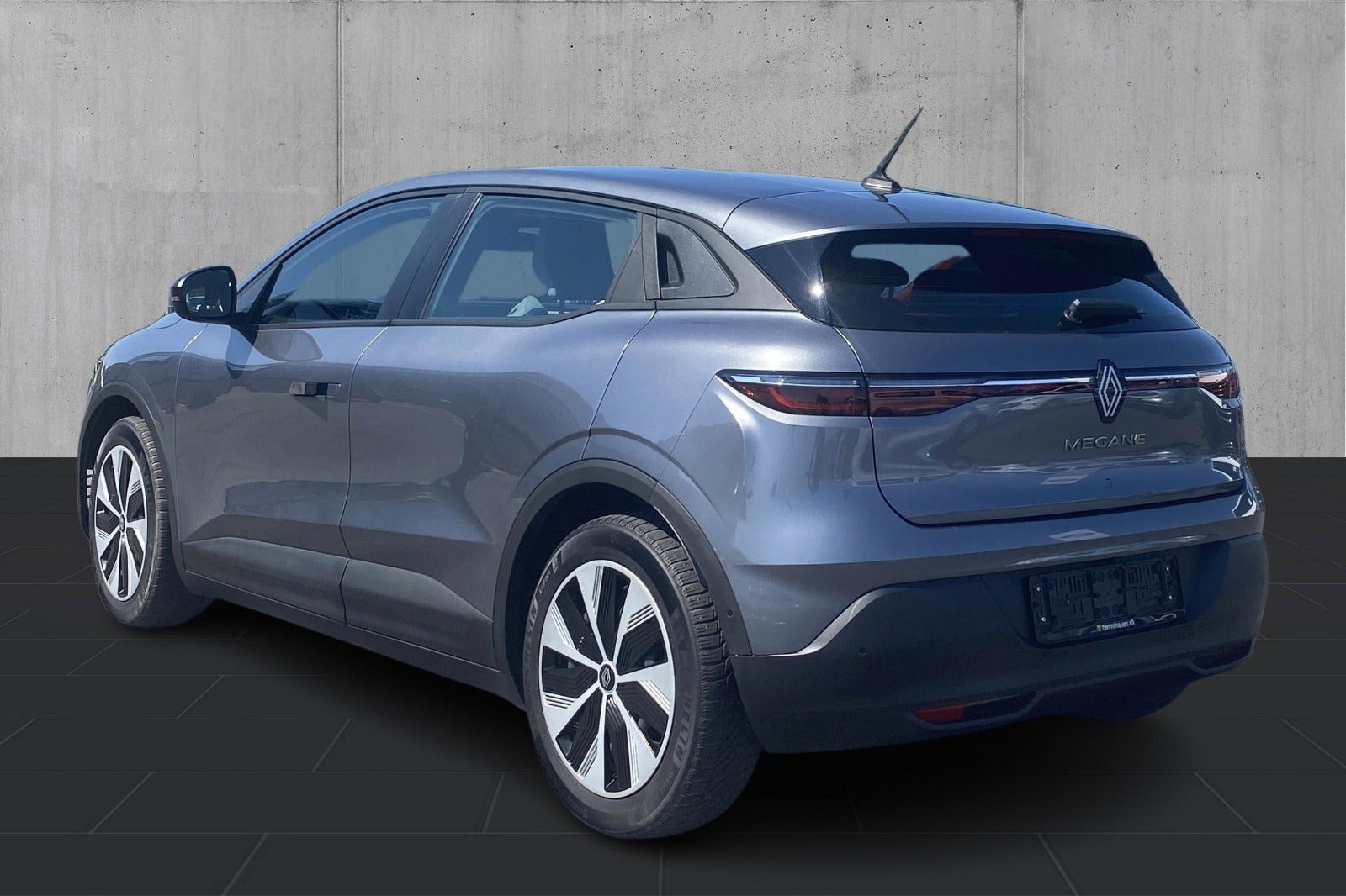 Grå Renault Megane E-Tech fra 2022