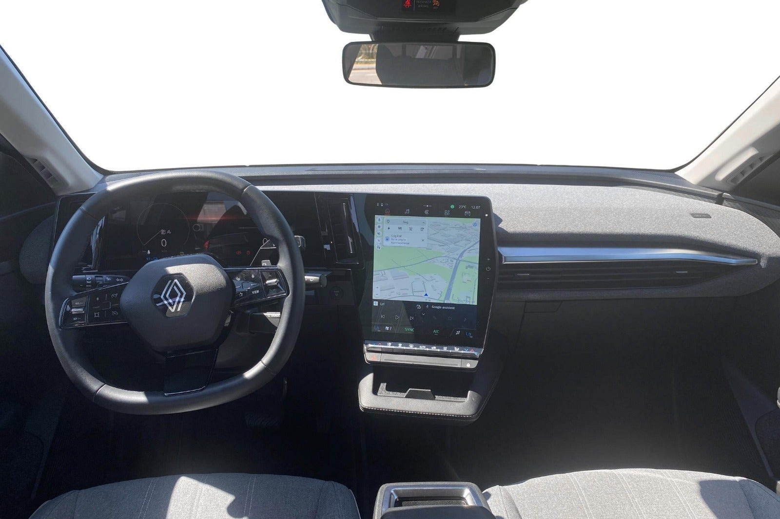 Grå Renault Megane E-Tech fra 2022