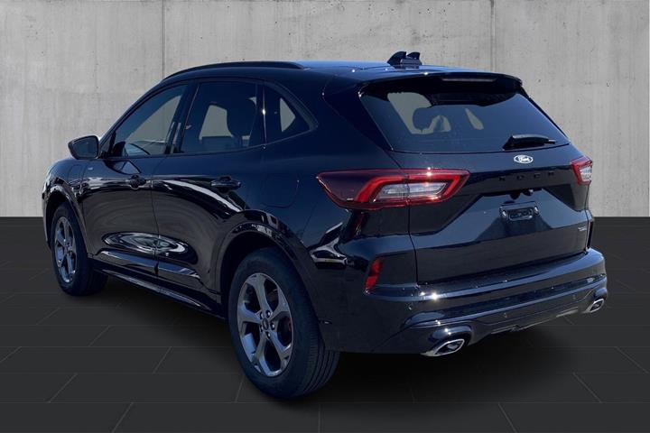 Sort Ford Kuga fra 2025