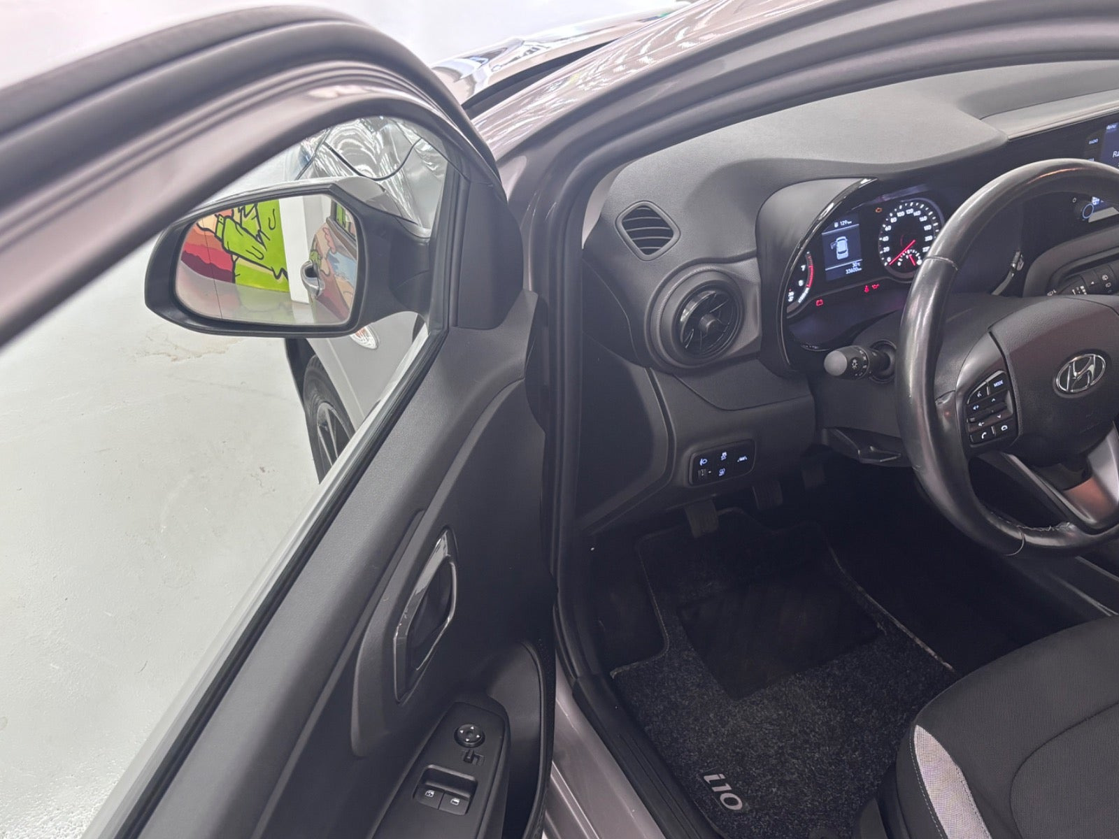 Orange Hyundai i10 fra 2022