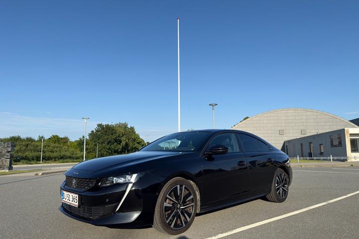 Sort Peugeot 508 fra 2022