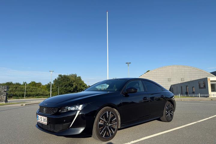 Sort Peugeot 508 fra 2022