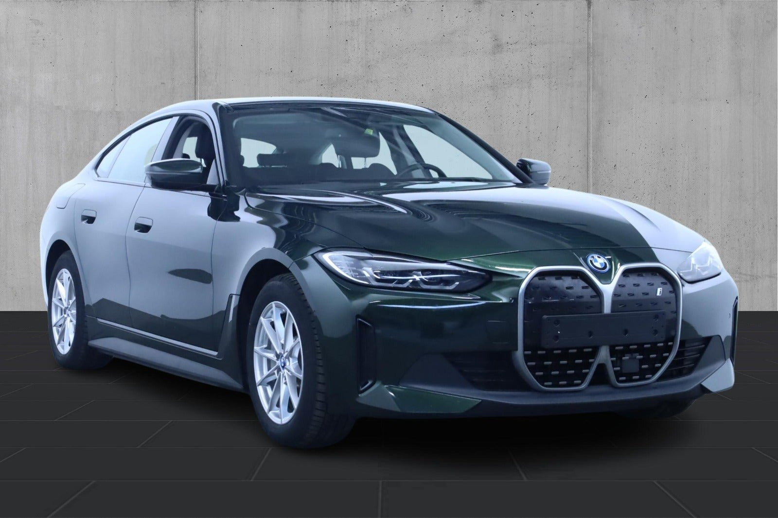 Grøn BMW i4 fra 2023