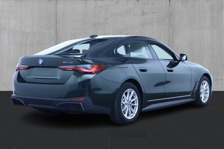 Grøn BMW i4 fra 2023
