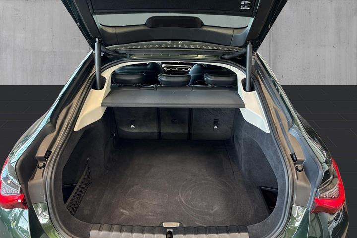 Grøn BMW i4 fra 2023