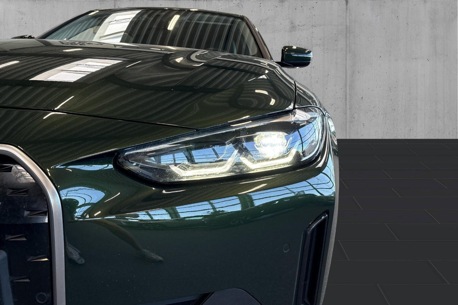 Grøn BMW i4 fra 2023