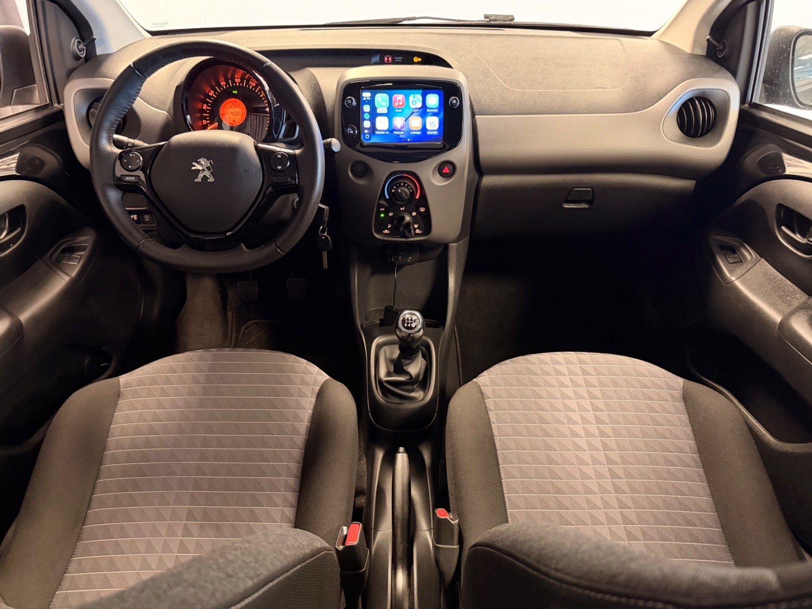 Sort Peugeot 108 fra 2021