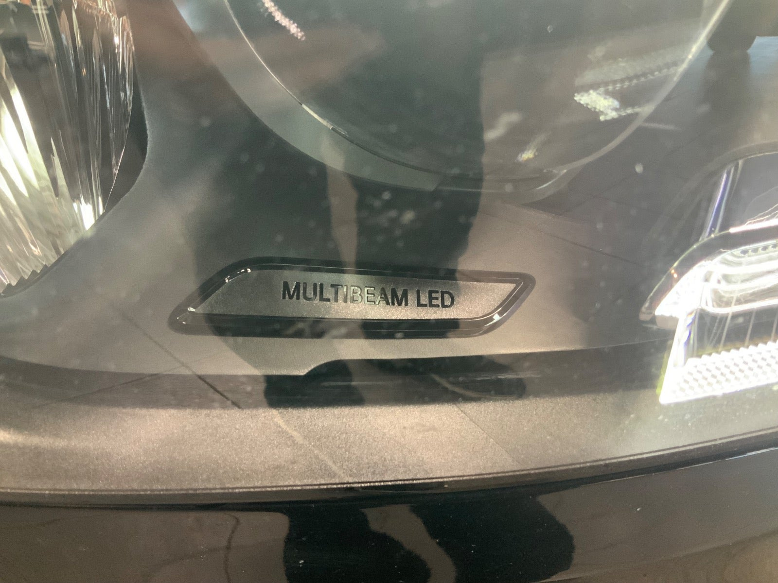 Sort Mercedes GLC300 fra 2020
