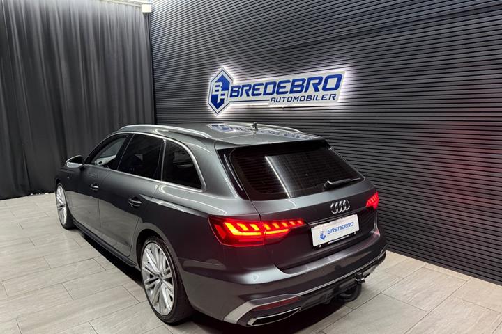 Grå Audi A4 fra 2020