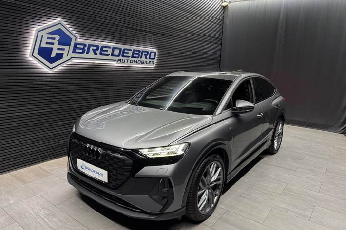 Grå Audi Q4 e-tron fra 2024