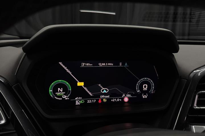 Grå Audi Q4 e-tron fra 2024
