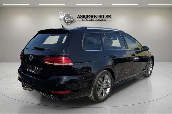Sort VW Golf VII fra 2020
