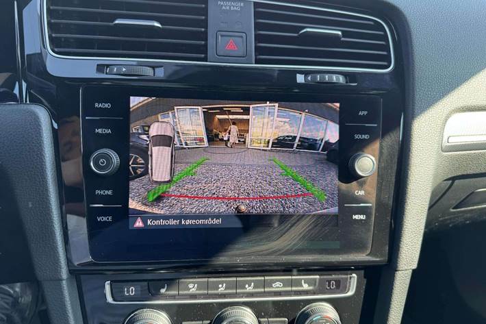 Sort VW Golf VII fra 2020