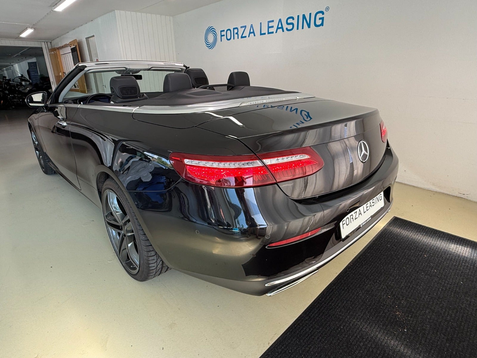 Sort Mercedes E450 fra 2019