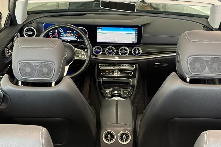 Sort Mercedes E450 fra 2019