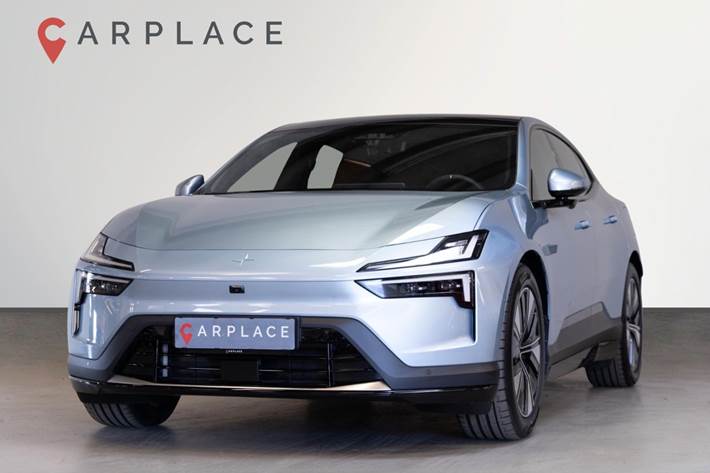 Blå Polestar 4 fra 2025