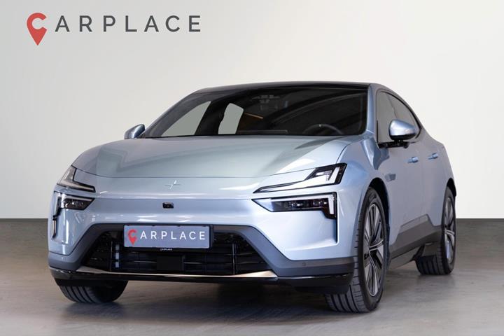 Blå Polestar 4 fra 2025 set udefra