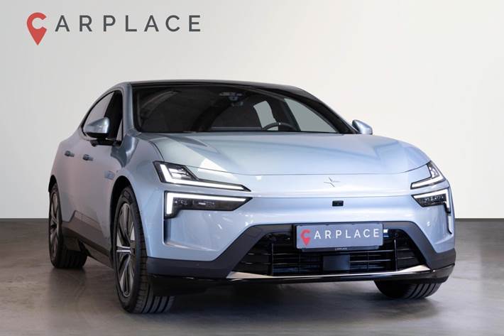 Blå Polestar 4 fra 2025
