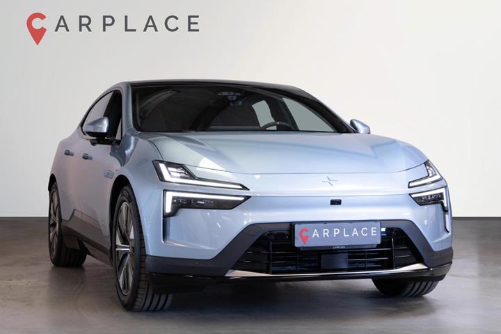 Blå Polestar 4 fra 2025