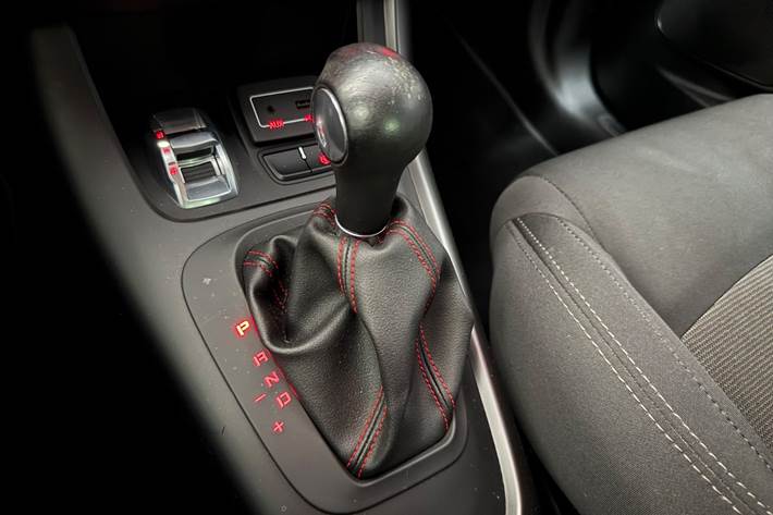 Blå Alfa Romeo Giulietta fra 2016