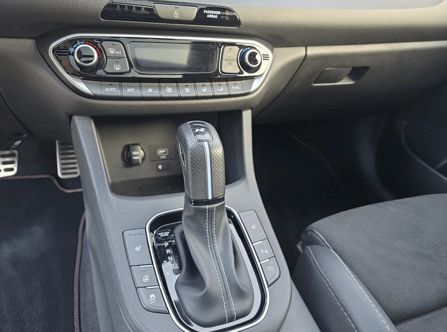 Sort Hyundai i30 fra 2022