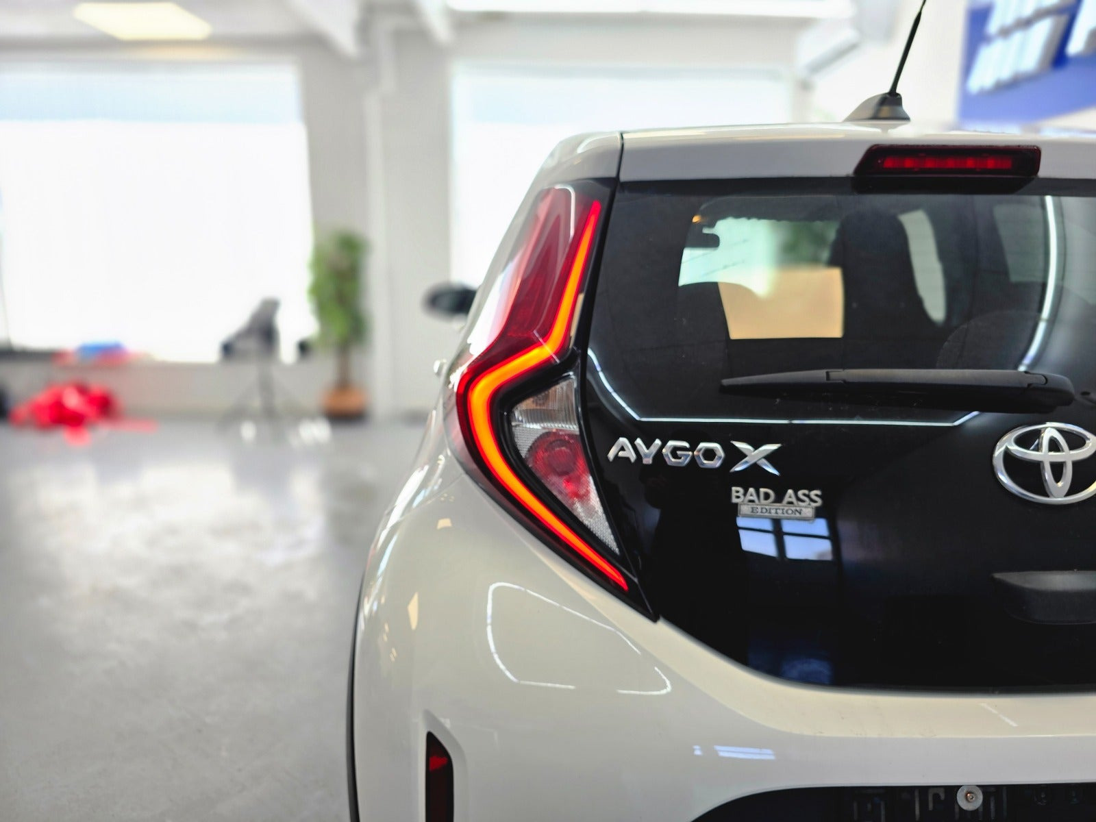 Hvid Toyota Aygo X fra 2023
