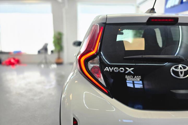 Hvid Toyota Aygo X fra 2023