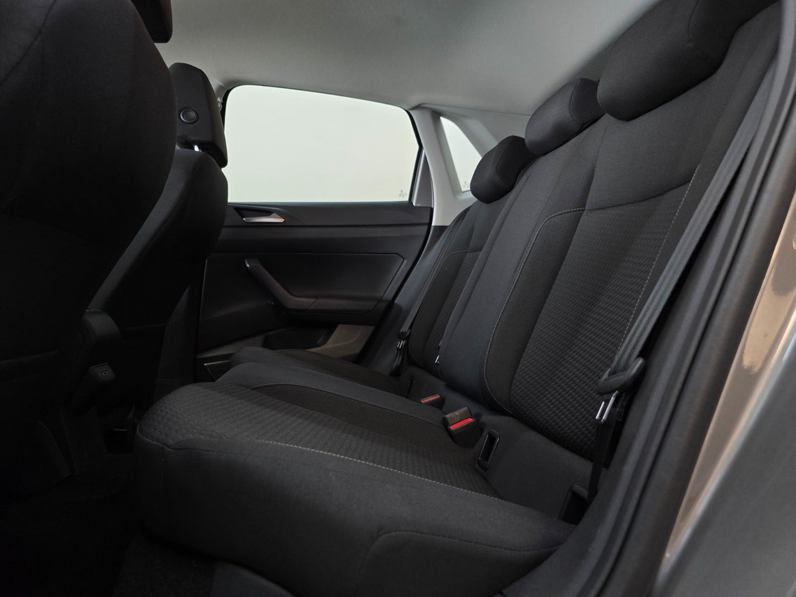 Grå VW Polo fra 2020