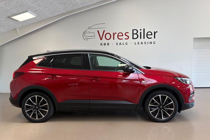 Grå Opel Grandland X fra 2020