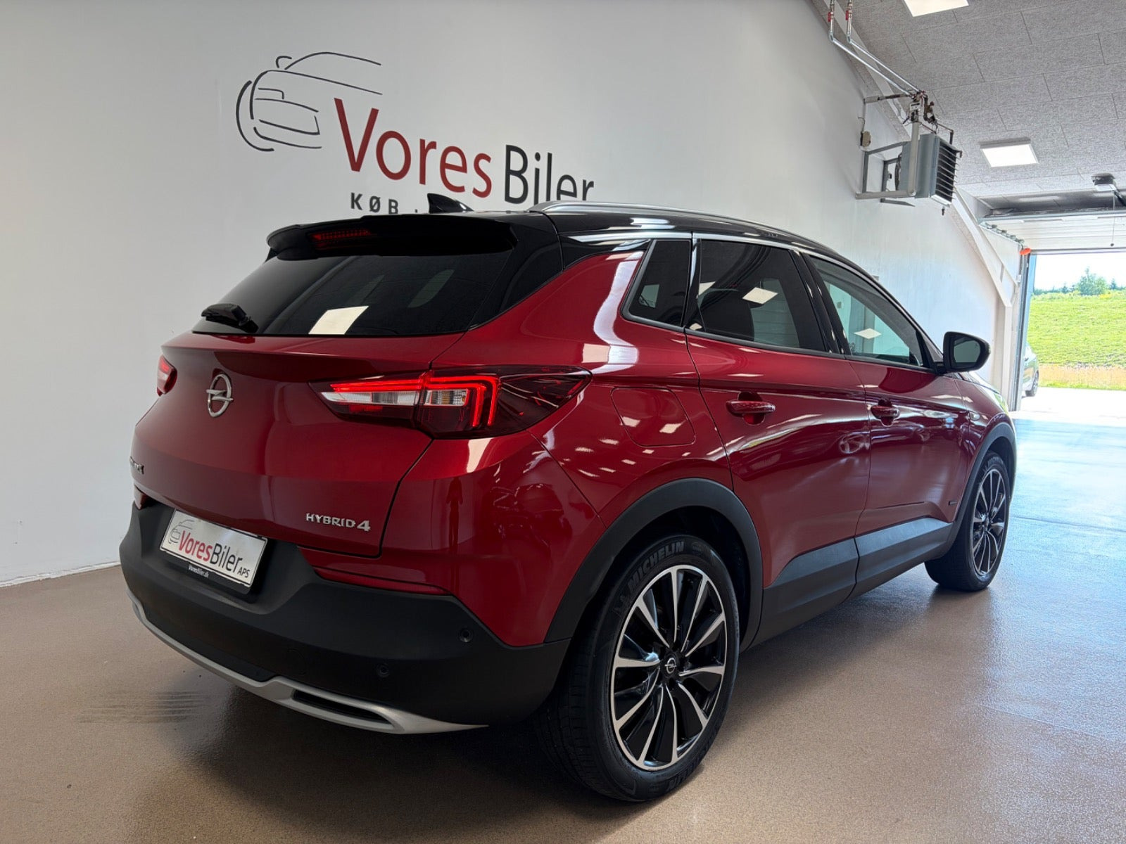Grå Opel Grandland X fra 2020