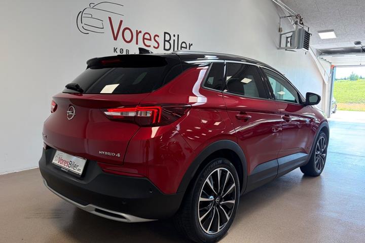 Grå Opel Grandland X fra 2020