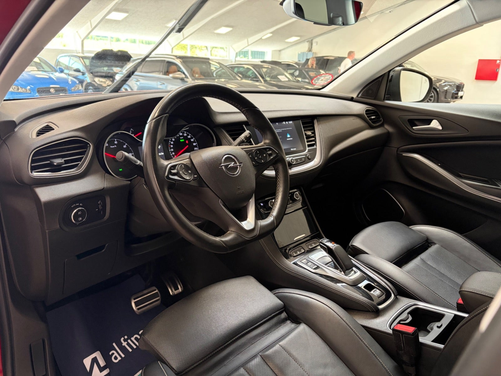 Grå Opel Grandland X fra 2020