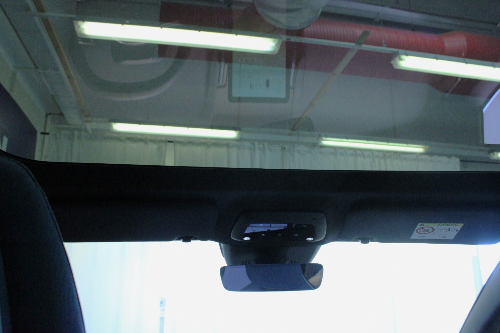 Sort Volvo EX30 fra 2024