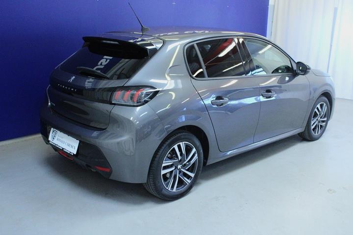 Grå Peugeot 208 fra 2022
