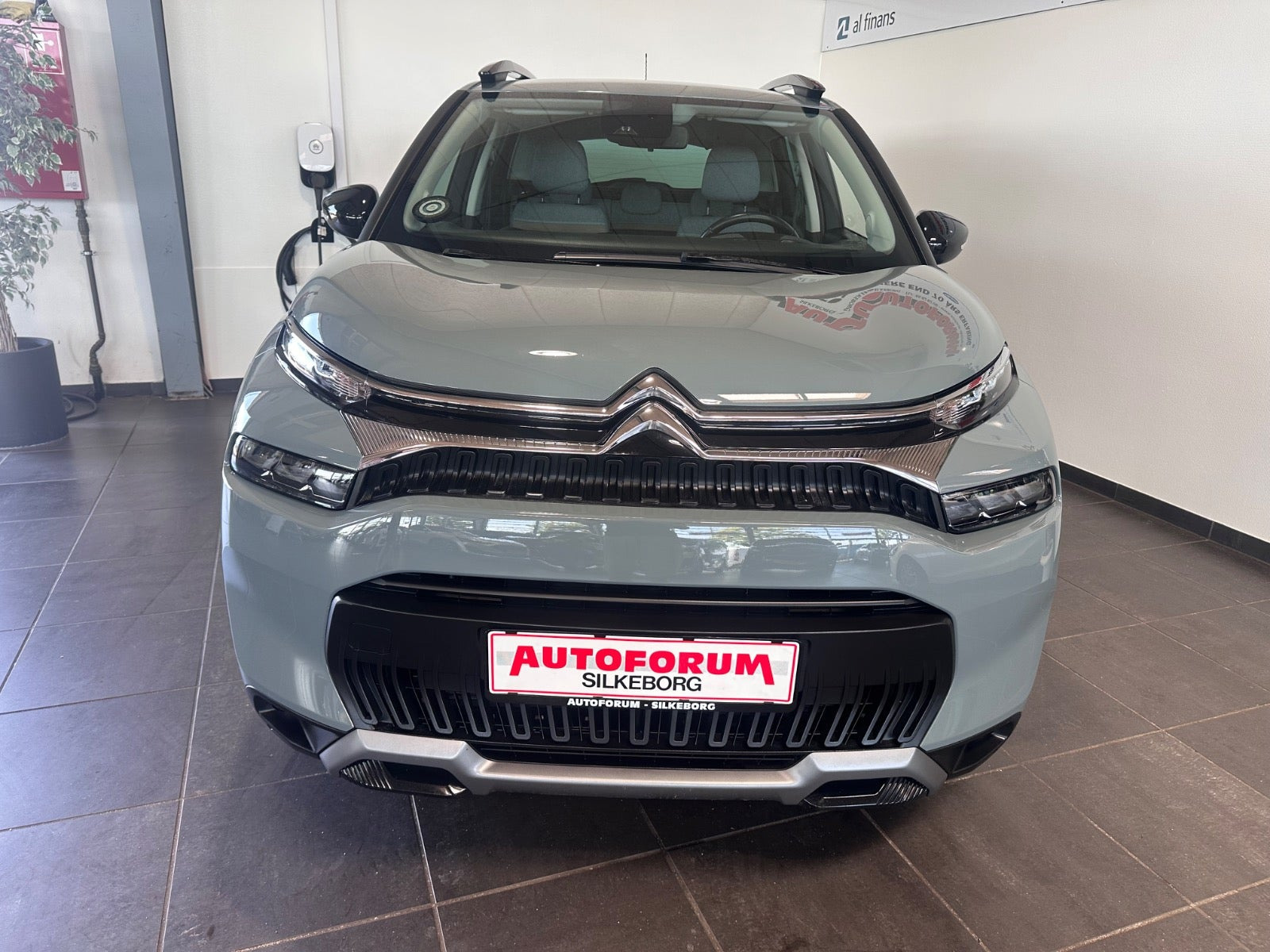 Grå Citroën C3 Aircross fra 2023