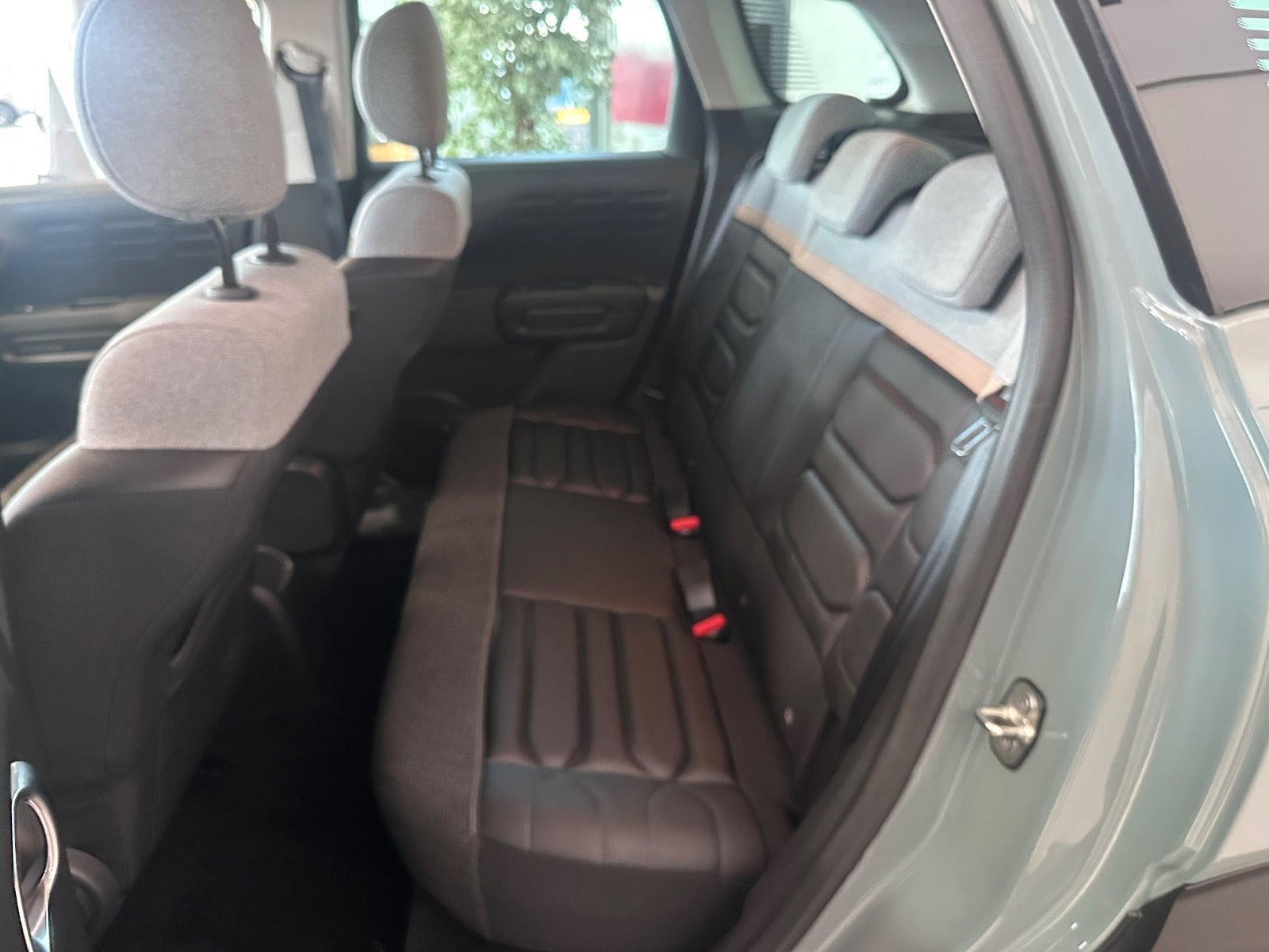 Grå Citroën C3 Aircross fra 2023