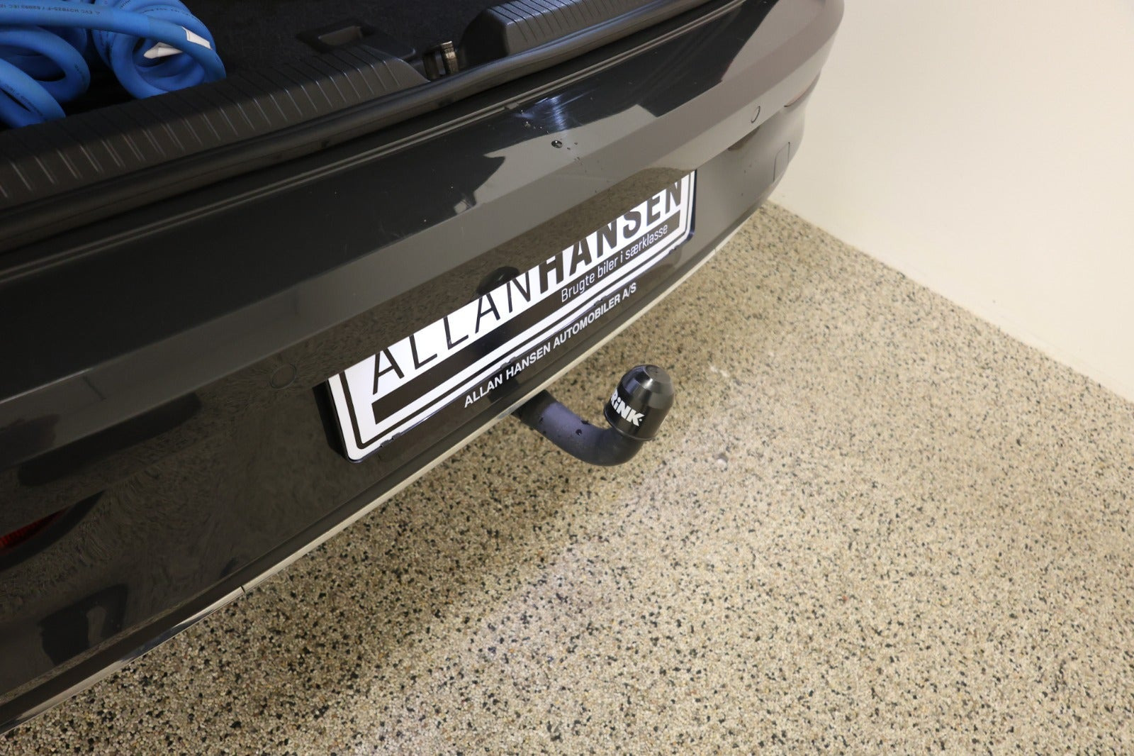 Grå VW Golf VIII fra 2020