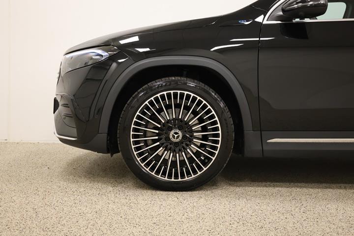 Sort Mercedes EQA250 fra 2021