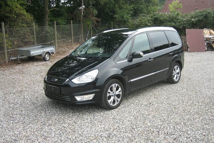 Sort Ford Galaxy fra 2014